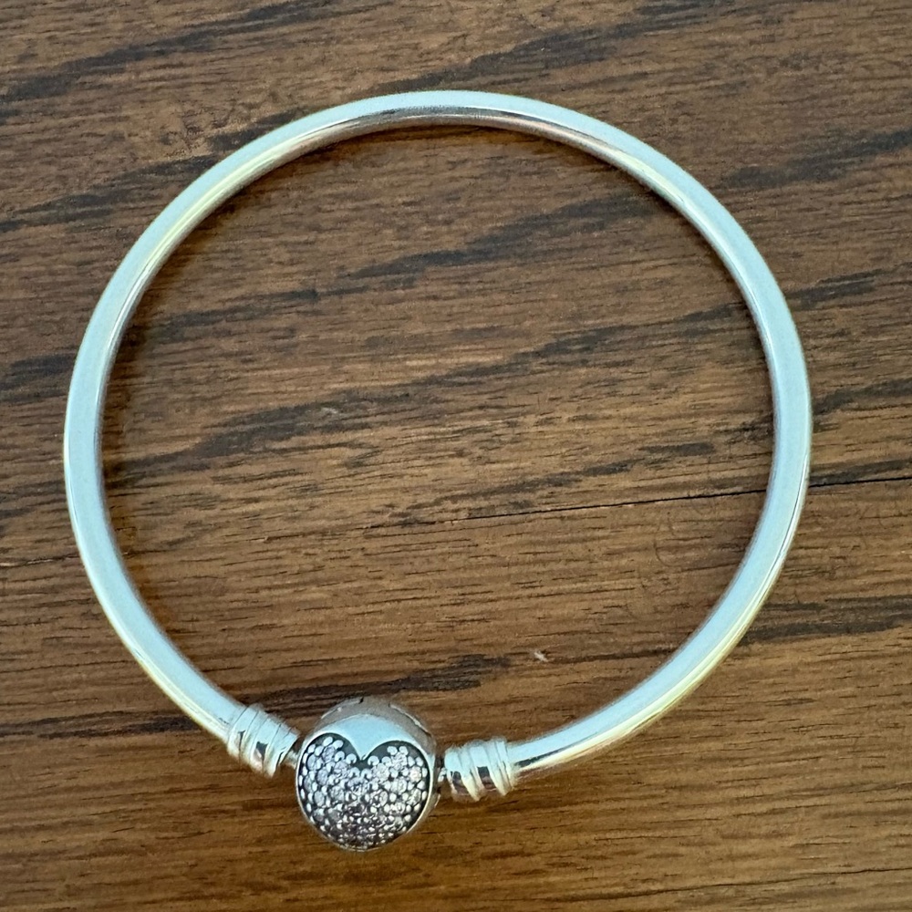 Pandora Sterling Silver Heart Charm Bangle Size 6.7